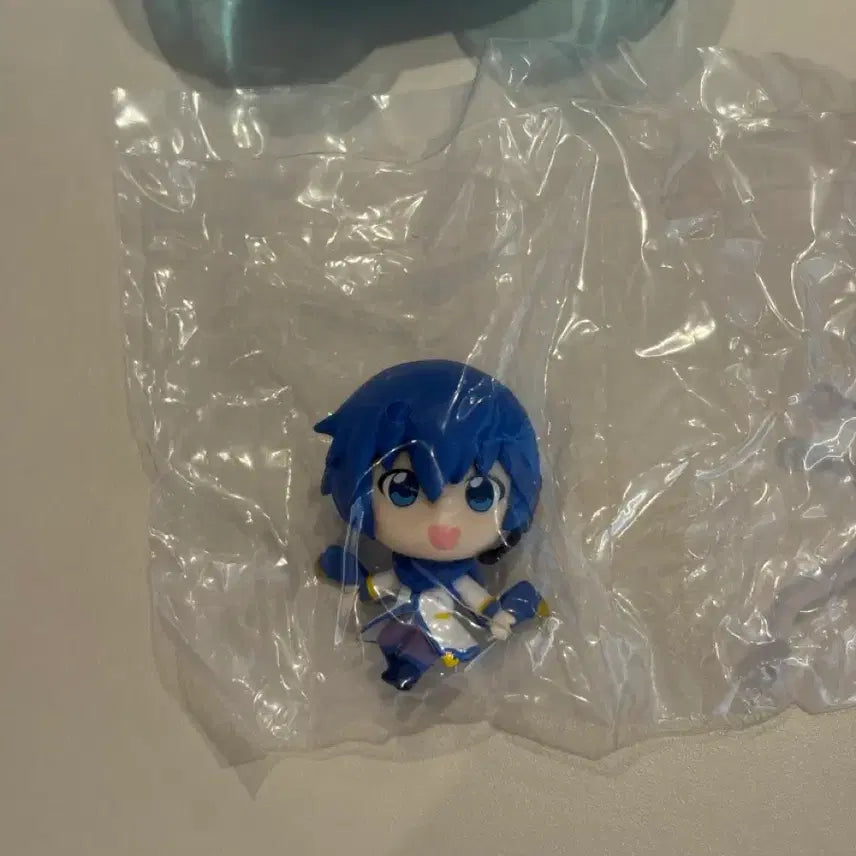 [BUNJANG] Hatsune Miku Happy Jump Gacha Kaito Figure / 하츠네미쿠 해피 점프 피규어 가챠 카이토
