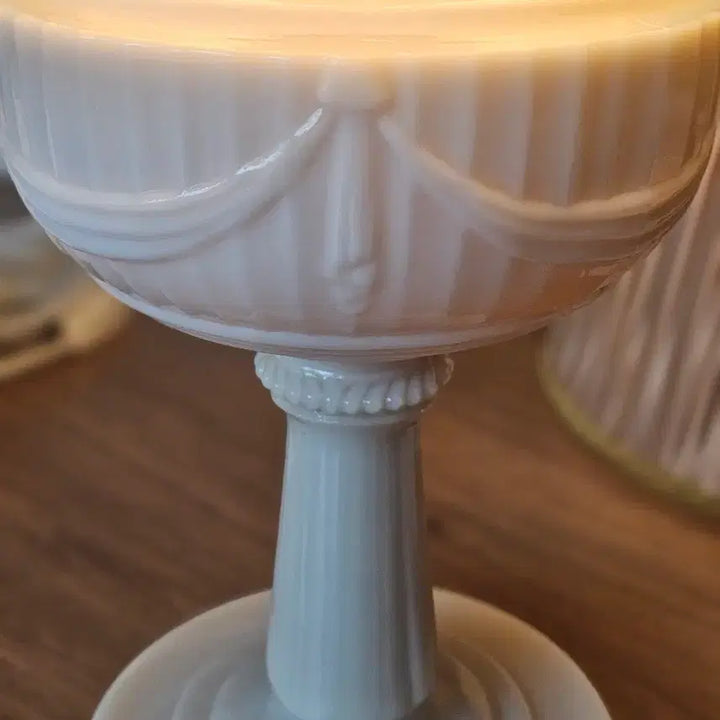 [BUNJANG] Antique Garland Milk Glass Table Lamp / 엔틱 스탠드 조명 핑크 밀크글라스 갈란드