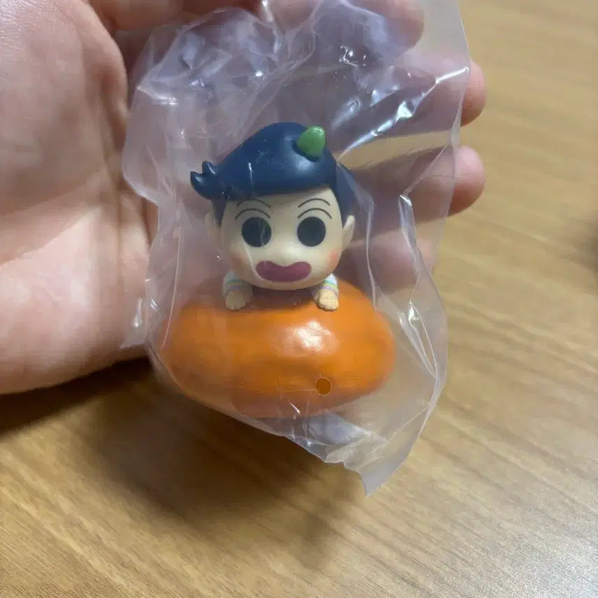 [BUNJANG] Crayon Shin-chan Chulsu Yakgwa Figure / 짱구약과피규어 (철수)