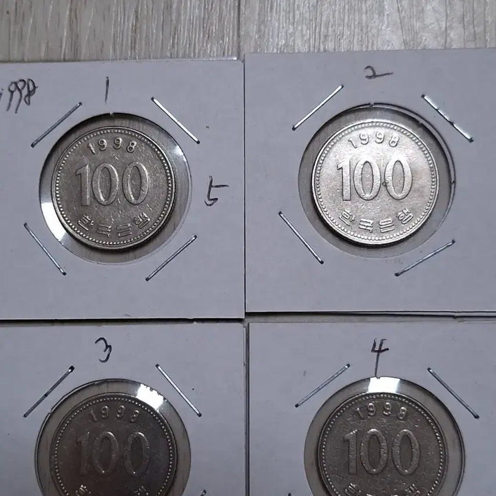 [BUNJANG] 1998 Korean 100 Won Coin Bundle (4 Coins) / 특년도1998년.    4개