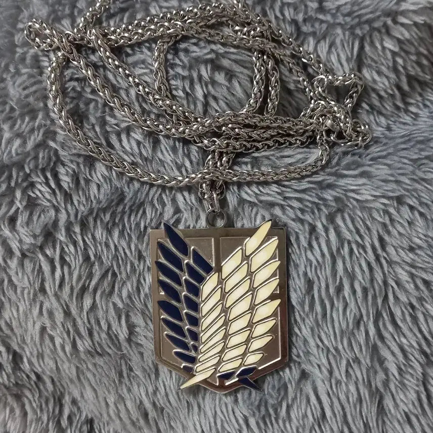 [BUNJANG] Attack on Titan Survey Corps Necklace Badge / 진격의 거인 진격거 조사병단 목걸이 뱃지 양도 판매