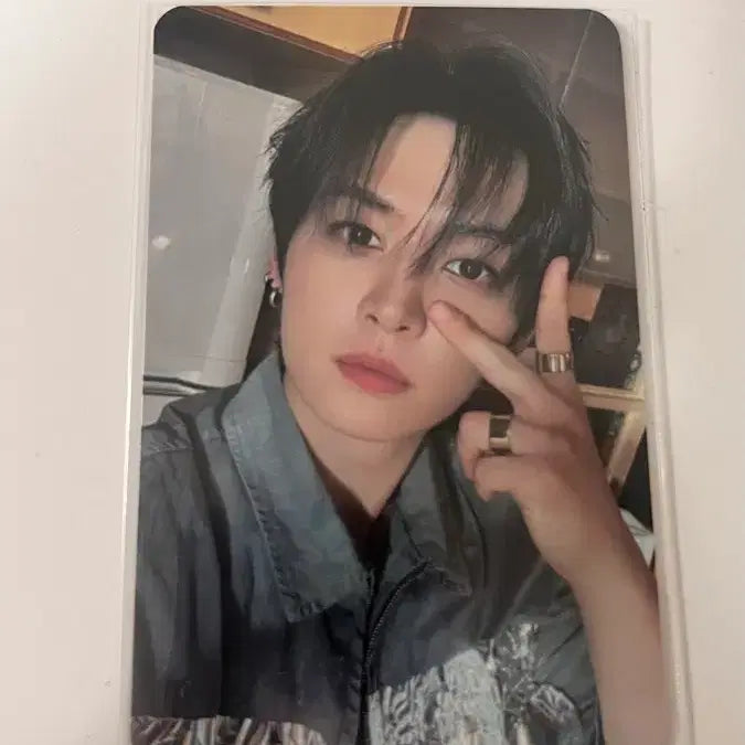 [BUNJANG] Stray Kids Lee Know Music Plant POB Photocard / 뮤직 플랜트 미공포 리노
