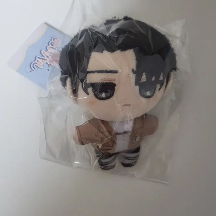 [BUNJANG] Attack on Titan Levi Ackerman Plush Doll / [미개봉 새상품] 진격의 거인 리바이 펄(팔) 인형 누이