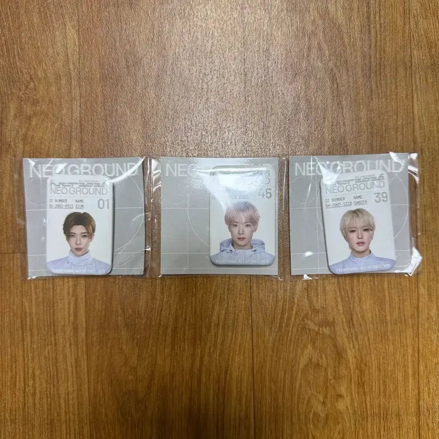 [BUNJANG] NCT 10th Anniversary Group Pop-Up ID Badge Bundle Set (Sion, Yushi, Sakuya) / 엔시티 10주년 단체 팝업 아이디 뱃지 위시 시온 유우시 사쿠야 일괄