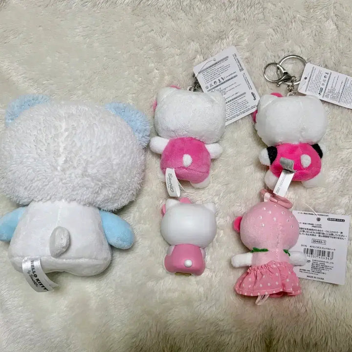 [BUNJANG] Hello Kitty Bundle Set (Doll, Figure, Keyring) / 일괄 헬로키티 세트(인형, 피규어, 키링)