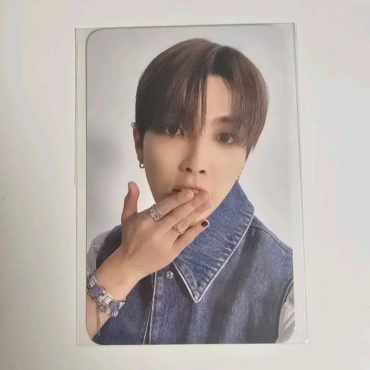 [BUNJANG] ATEEZ Hongjoong CGV Lucky Draw Photocard / 에이티즈 cgv 특전 홍중 포토카드 포카 ateez 라이트더웨이