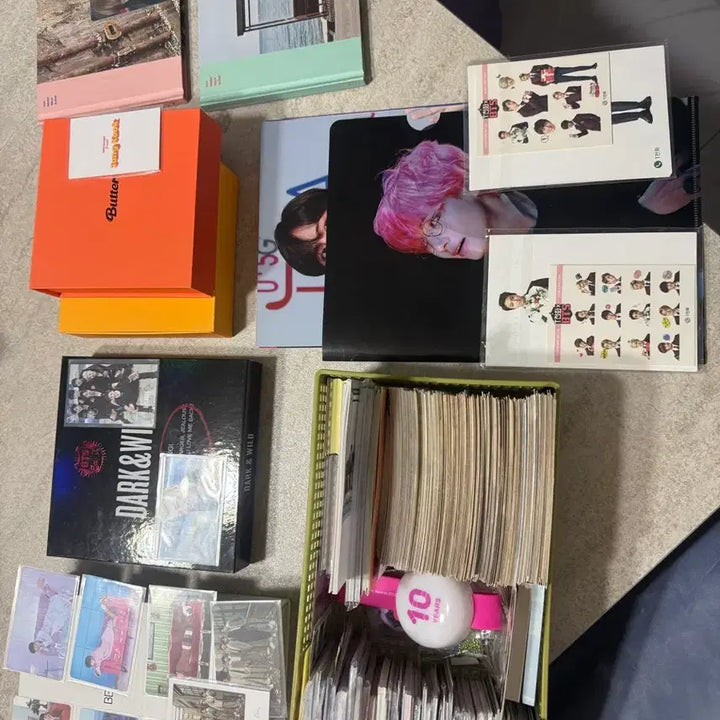 [BUNJANG] BTS Official &amp; Unofficial Photocard and Goods Bundle Set / [급처] BTS 방탄소년단 굿즈 앨범 포토 카드 공식 굿즈&amp;비공식 굿즈 t전화 굿즈 일괄 판매