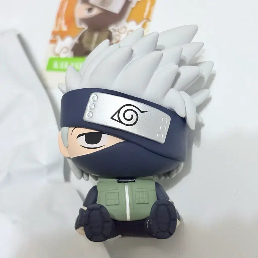[BUNJANG] Eaki Naruto Hug Seat Kakashi Sitting Figure / 나루토 eaki 허그시트 앉은 피규어 카카시 6~6.5cm