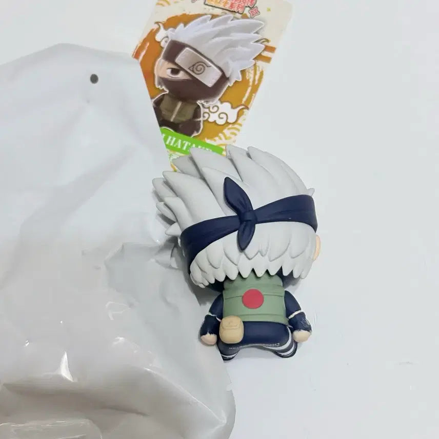 [BUNJANG] Eaki Naruto Hug Seat Kakashi Sitting Figure / 나루토 eaki 허그시트 앉은 피규어 카카시 6~6.5cm