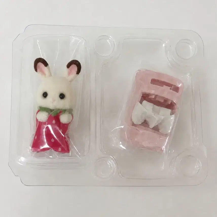 [BUNJANG] Sylvanian Families Baby Cake Blind Bag Roll Cake Strawberry Chocolate Rabbit (Sealed) / 미개봉) 실바니안 아기 케이크 블라인드백 롤케이크 딸기 초코토끼