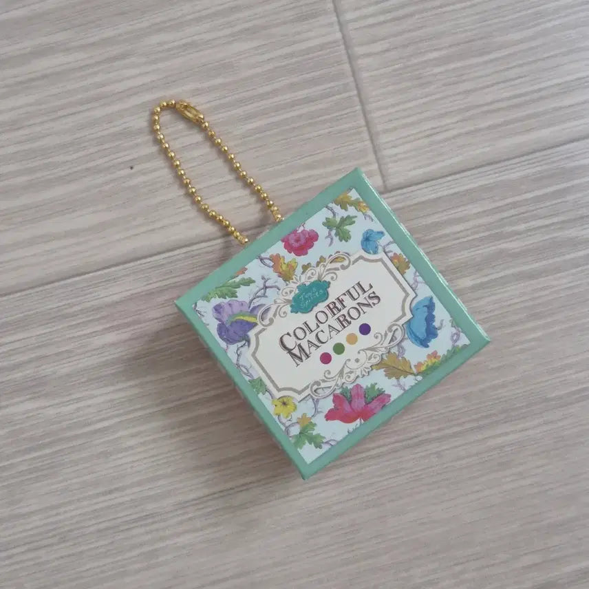 [BUNJANG] Macaron Dessert Box Gacha Keychain / 마카롱 디저트 박스 가챠 키링
