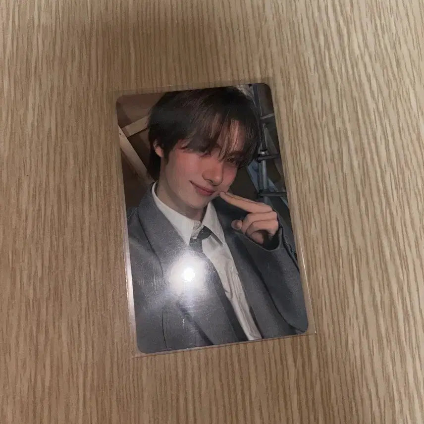[BUNJANG] TWS Youngjae Lucky Draw Photocard (Play Hard Compact Version) / 투어스 영재 포카 유니버셜 플레이하드 컴팩트