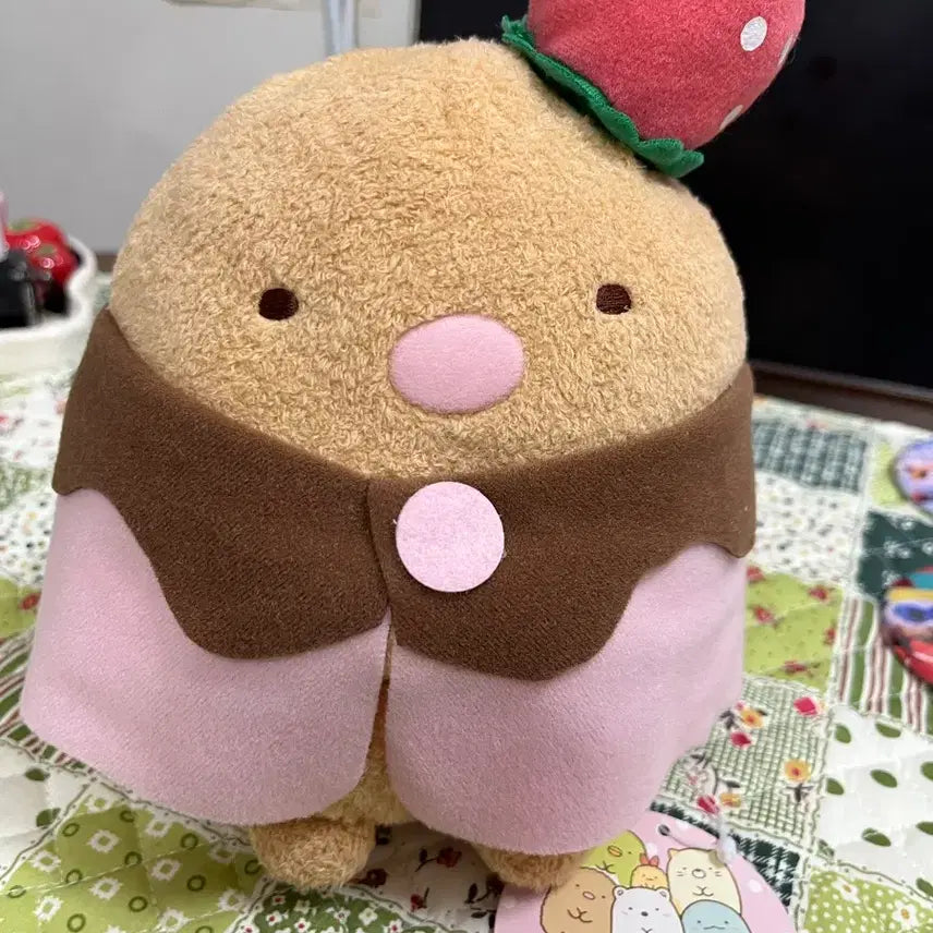 [BUNJANG] Sumikko Gurashi Strawberry Plush Doll 19cm / 스밋코 스미코 인형 19cm