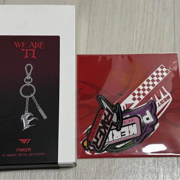 [BUNJANG] T1 Faker Heart Metal Keychain + Sticker Set / T1 에이블리 하트 메탈 키체인(페이커) + 스티커세트