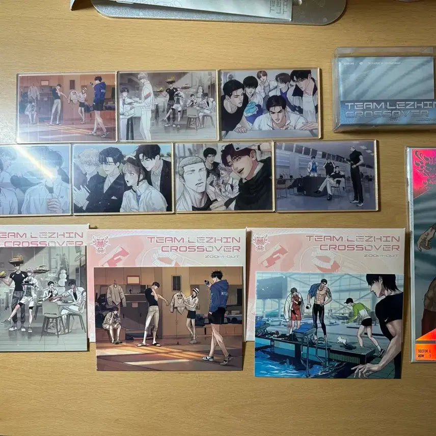 [BUNJANG] Team Rezine Crossover Goods Bundle - Zoom In Zoom Out, Jinx, Limited Run, Various Titles / 팀레진 크로스오버 굿즈 일괄, 줌인 줌아웃 아크릴 징크스 리미티드런 야화첩 조개소년 뿌리없는 나무