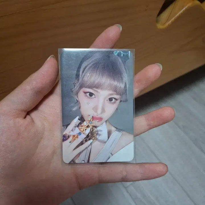 [BUNJANG] IVE LIZ Official Photocard Mini 2nd Album IVE SWITCH Version / 아이브(IVE) 미니 2집 IVE SWITCH 버전의 리즈 공식 포토카드