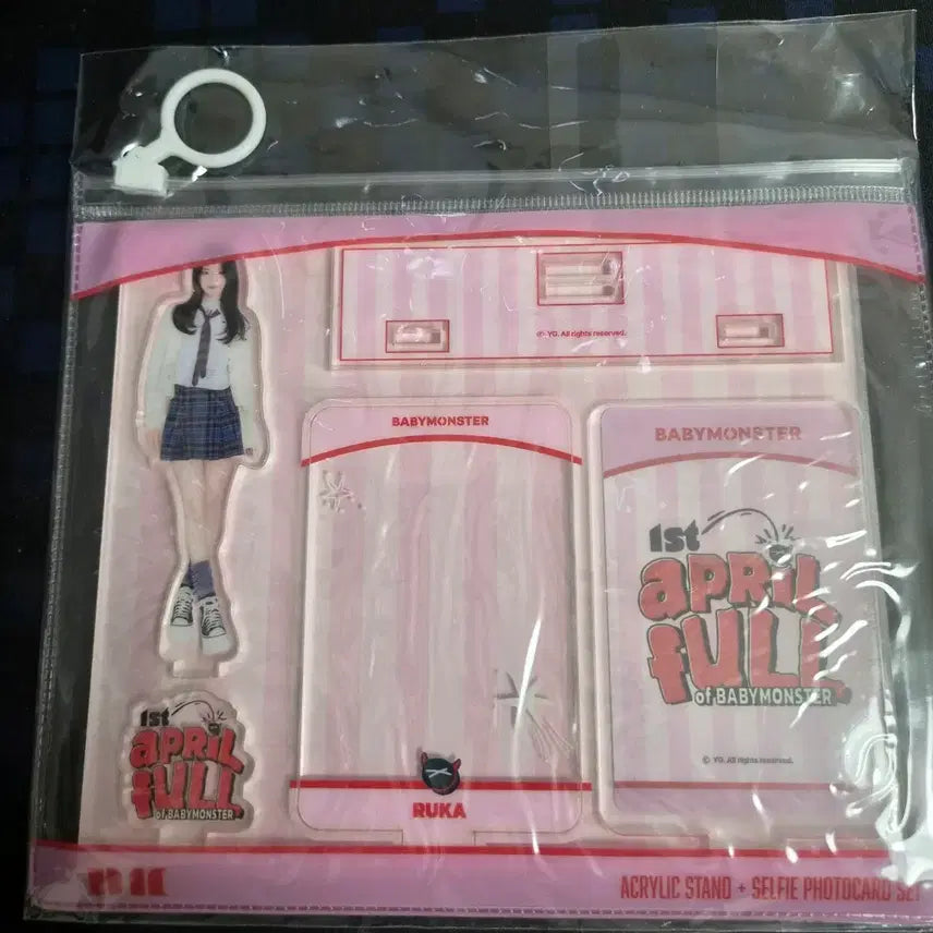 [BUNJANG] BABYMONSTER Acrylic Stand + Selfie Photocard Set / 베이비몬스터 아크릴 스탠드 + 셀피 포토카드 세트