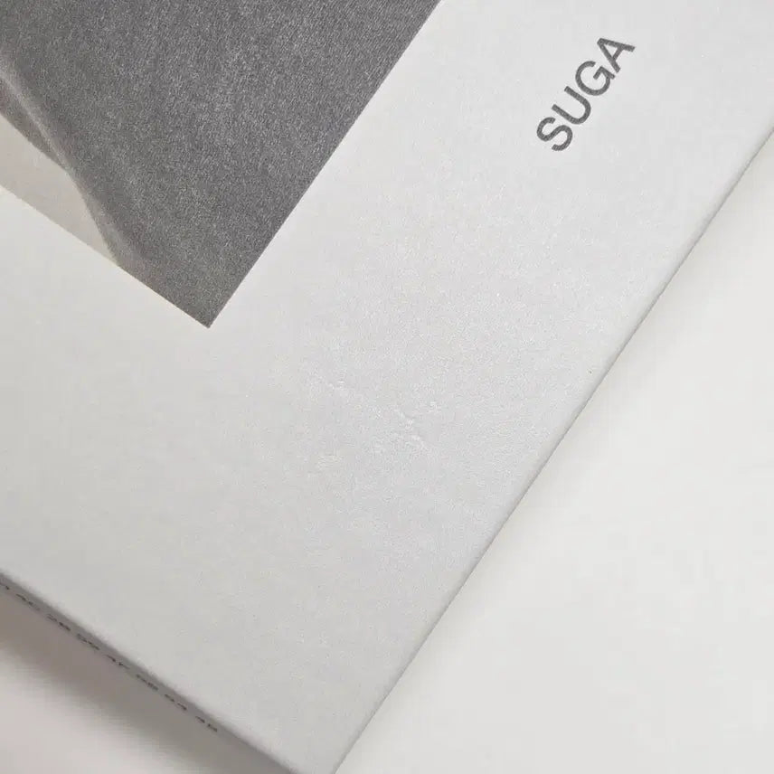 [BUNJANG] BTS Suga Monochrome Photobook / 모노크롭 포토북 슈가 민윤기 방탄 Monochrome Photobook suga bts