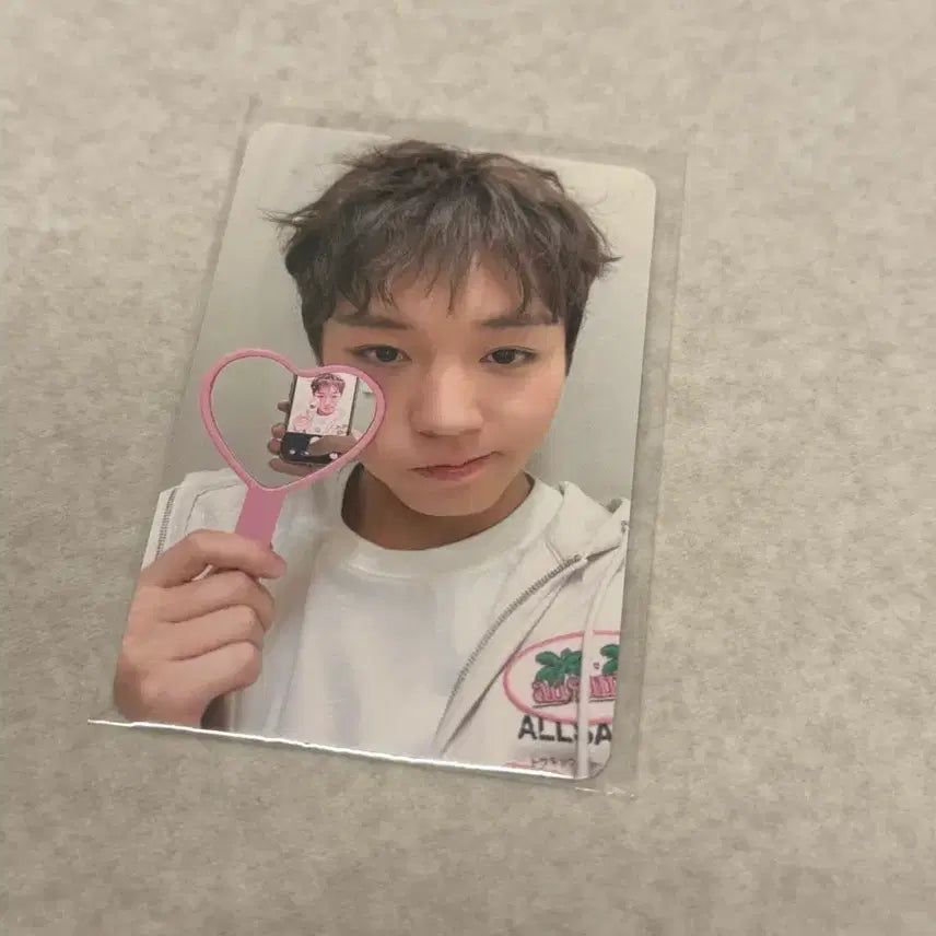 [BUNJANG] Park Jihoon Soundwave Lucky Draw Photocard / 박지훈 사운드웨이브 사웨 특전포카 거울 포카