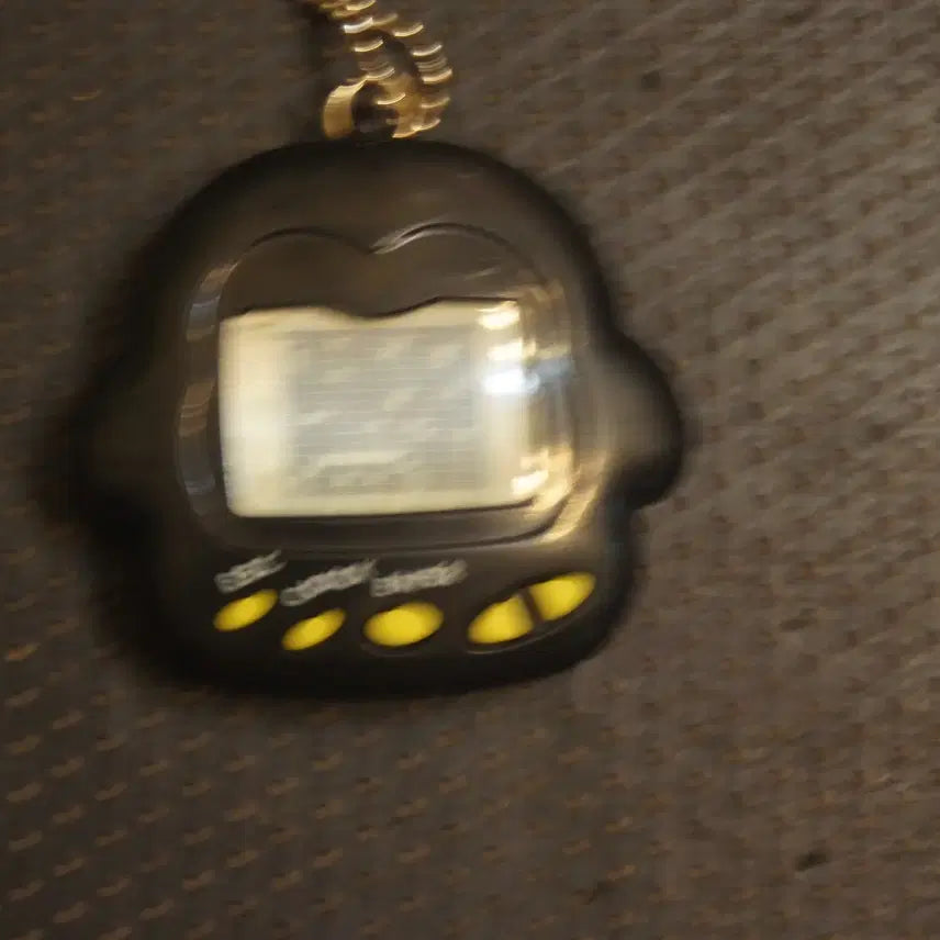 [BUNJANG] Vintage Mini Game Console Keychain / 빈티지게임기 키링 열쇠고리 미니게임 빈티지데코악세사리 인테리어소품 빈티지소품UU