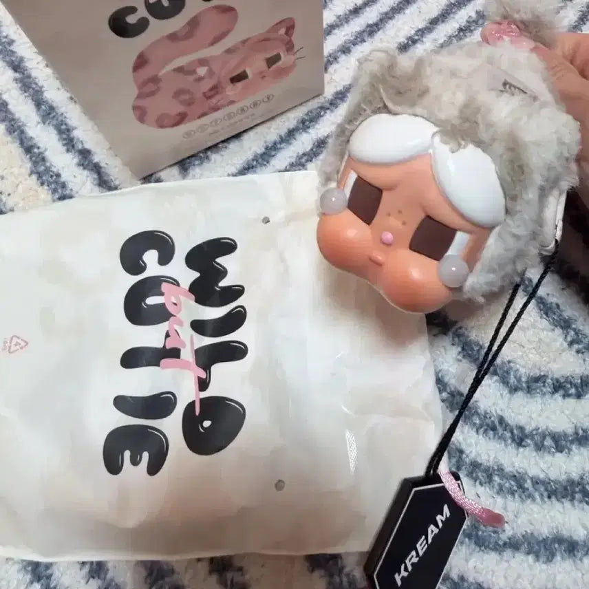 [BUNJANG] Pop Mart Crybaby Wild but Cute Series Vanilla Cat Figure / 팝마트 크라이베이비 와일드 벗 큐티 시리즈 바닐라 냥이