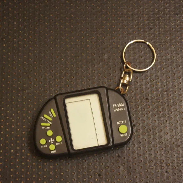 [BUNJANG] Vintage Game Console Mini Keychain / 빈티지게임기 키링 열쇠고리 미니게임 빈티지데코악세사리 인테리어소품 빈티지소품UU