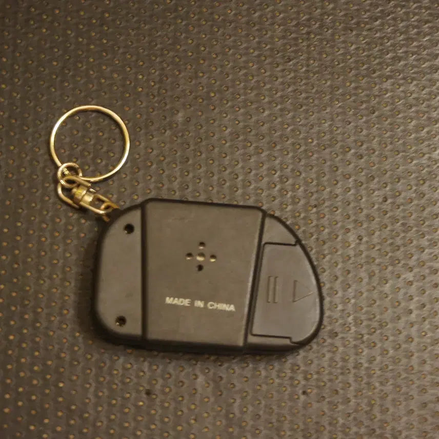[BUNJANG] Miniature Vintage Game Console Keychain / 빈티지게임기 키링 열쇠고리 미니게임 빈티지데코악세사리 인테리어소품 빈티지소품UU