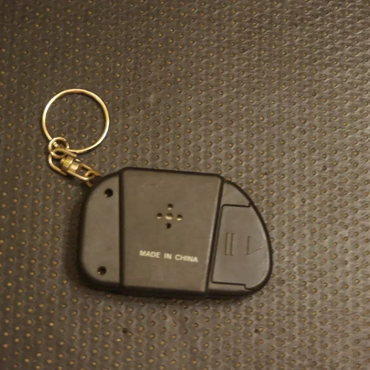 [BUNJANG] Miniature Vintage Game Console Keychain / 빈티지게임기 키링 열쇠고리 미니게임 빈티지데코악세사리 인테리어소품 빈티지소품UU