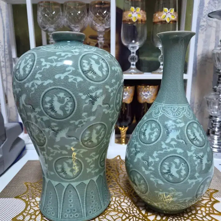[BUNJANG] Celadon Vase with Inlaid Crane and Cloud Design (Set of 2) / 청자 상감운학문 매병2