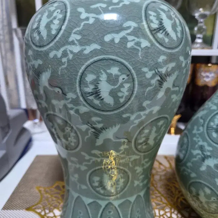 [BUNJANG] Celadon Vase with Inlaid Crane and Cloud Design (Set of 2) / 청자 상감운학문 매병2