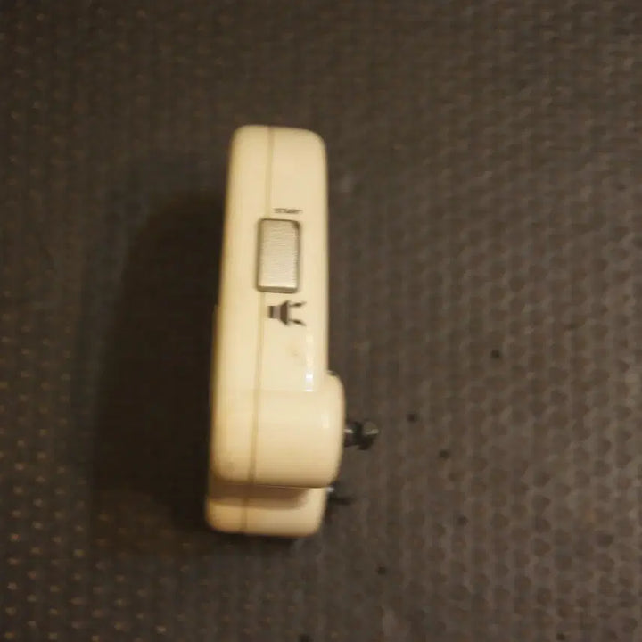 [BUNJANG] Vintage Game Machine Keychain Mini Game Accessory / 빈티지게임기 키링 열쇠고리 미니게임 빈티지데코악세사리 인테리어소품 빈티지소품UU