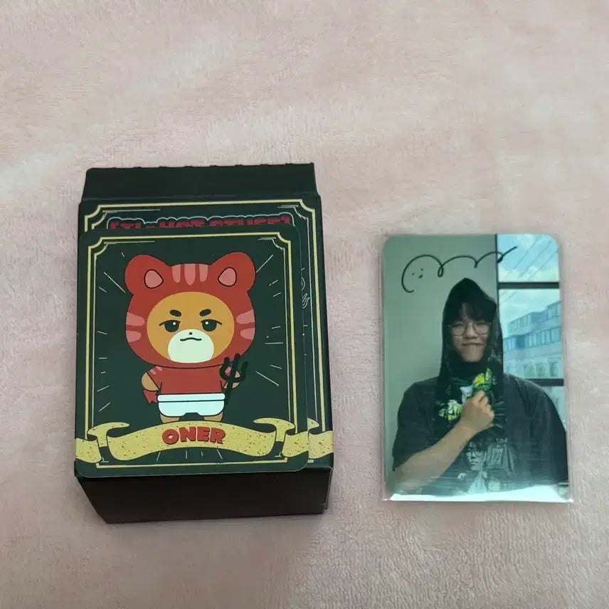 [BUNJANG] T1 Faker Hotstuff Figure Bundle Set Special Photocard / 일괄) T1 티원 홈그 핫스터프 피규어 5만원 특전 포카 오너
