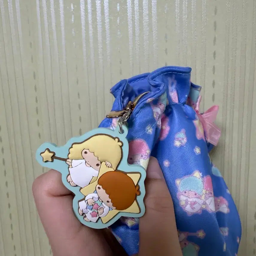 [BUNJANG] Kiki &amp; Lala 50th Anniversary Pouch &amp; Charm (Japan Official) / 키키라라50주년 파우치&amp;참(일본정품)