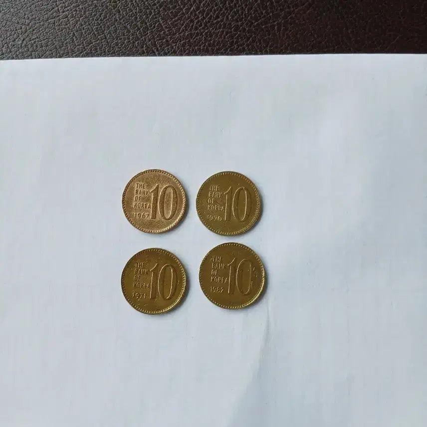 [BUNJANG] Bank of Korea 10 Won Coin Bundle (1967, 1970, 1971, 1982) / 한국은행 10원 동전 1967 1970 1971 1982