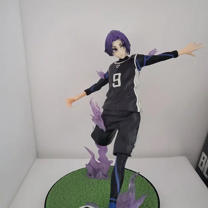 [BUNJANG] Blue Lock Mikage Reo Ichiban Kuji D Prize Figure (Opened) / 블루록 미카게 레오 제일복권 이치방쿠지 d상 피규어 개봉