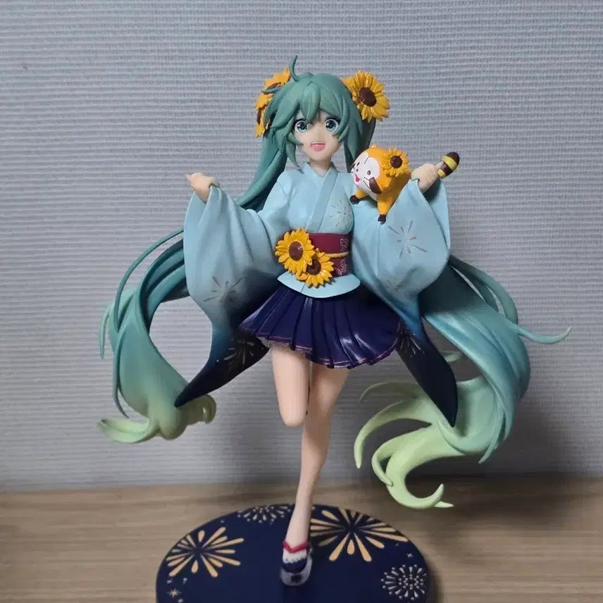 [BUNJANG] Hatsune Miku Figure / 하츠네 미쿠 피규어