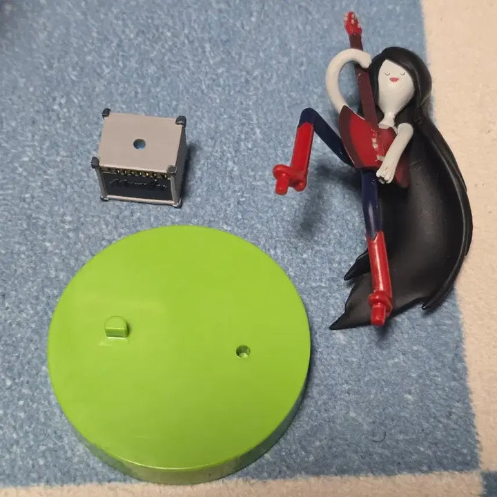[BUNJANG] Adventure Time Marceline Tin Case Figure / 어드벤처타임 마르셀린 마셀린 틴케이스 피규어 버블검