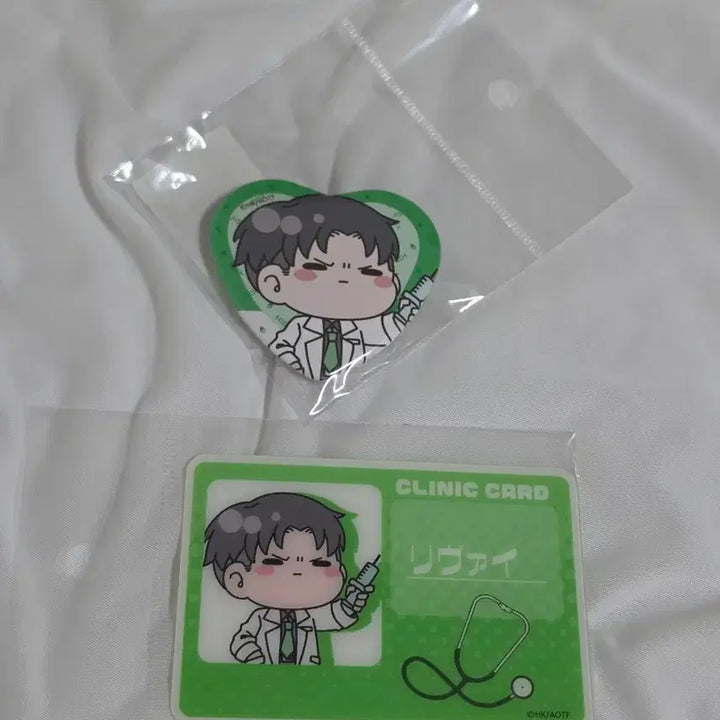 [BUNJANG] Attack on Titan Levi Clear Card &amp; Can Badge Bundle Set (Sealed, Authentic) / [미개봉] 진격의거인 진격거 리바이 클리어카드 캔뱃지 일괄 정품