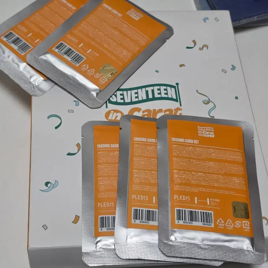 [BUNJANG] SEVENTEEN Caratland Trading Card 5-Pack + Binder (Sealed) / 세븐틴 캐럿랜드 미개봉 트레카5팩+바인더