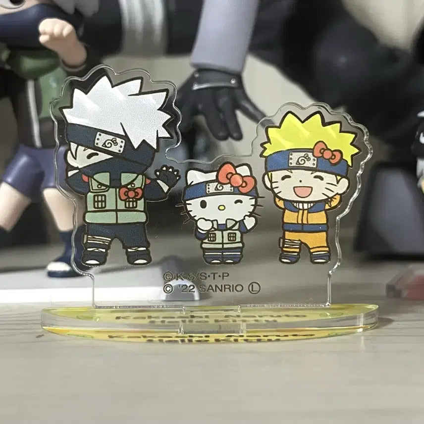 [BUNJANG] Naruto Kakashi x Sanrio Acrylic Stand / 나루토 카카시 산리오 아크릴 스탠드