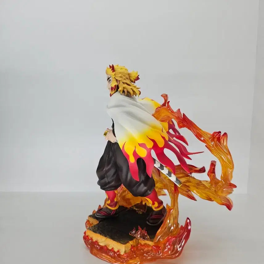 [BUNJANG] Megahouse GEM Kyojuro Rengoku Figure / 메가하우스 gem 렌고쿠 피규어