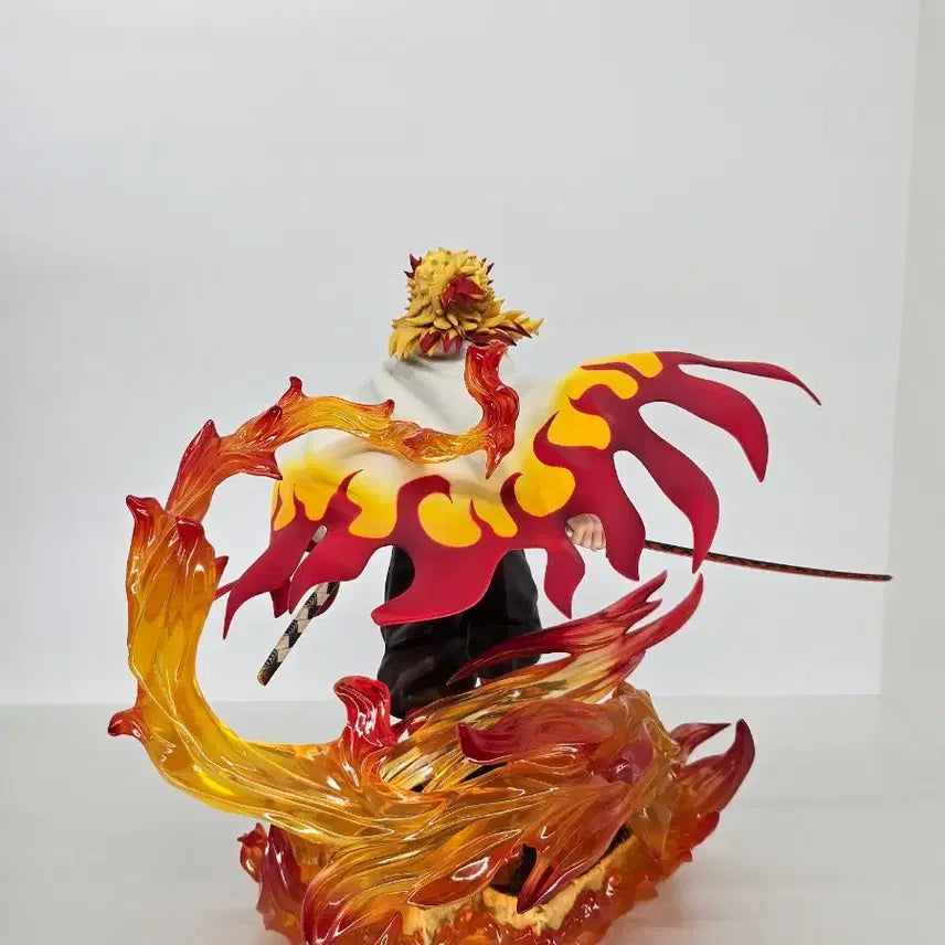 [BUNJANG] Megahouse GEM Kyojuro Rengoku Figure / 메가하우스 gem 렌고쿠 피규어