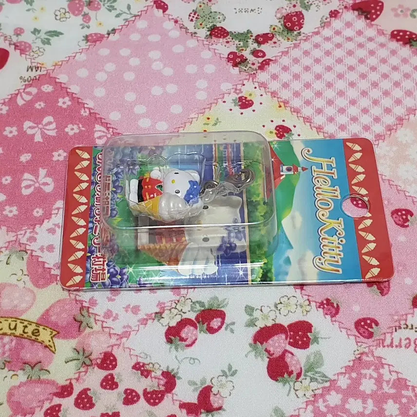 [BUNJANG] Classic Hello Kitty Ice Cream Box Strap / 고전 키티 아이스크림 박스형 스트랩