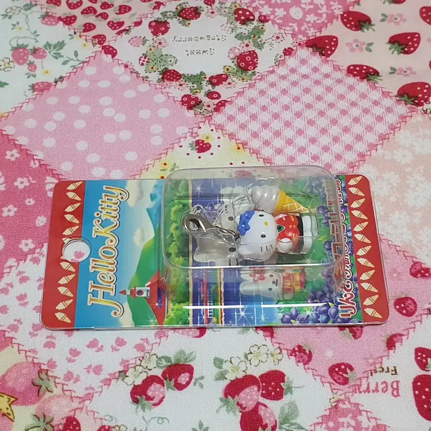 [BUNJANG] Classic Hello Kitty Ice Cream Box Strap / 고전 키티 아이스크림 박스형 스트랩