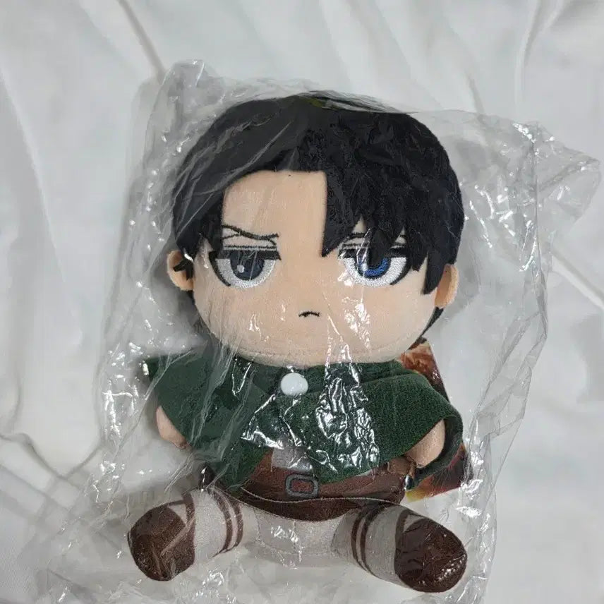 [BUNJANG] Attack on Titan Levi Osuwari Nui Plush Doll (Sealed) / [미개봉] 진격의거인 진격거 리바이 오스와리 누이구루미 인형 정품