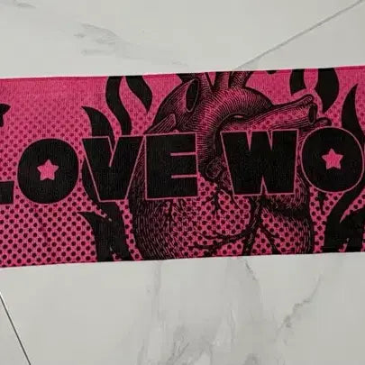 [BUNJANG] WOON Hot Pink Slogan / 운학 핫핑크 슬로건