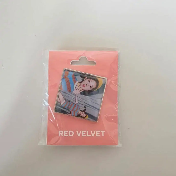 [BUNJANG] Red Velvet Seulgi Brooch Badge / 레드벨벳 슬기 굿즈 브로치 뱃지