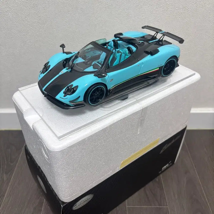 [BUNJANG] Almost Real 1:18 Pagani Zonda Uno Diecast Model / 1:18 얼모스트리얼 파가니 존다 우노 다이캐스트