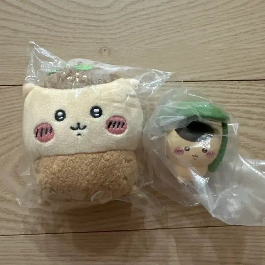 [BUNJANG] Chiikawa Steamed Bun &amp; Umbrella Figure Set / 치이카와 유부 쿠리만주 + 우산 피규어 셋트