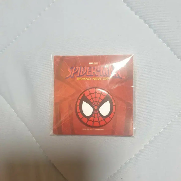 [BUNJANG] Spider-Man Brand New Day Pin Badge / 스파이더맨 브랜드 뉴 데이 핀뱃지 (안전포장)